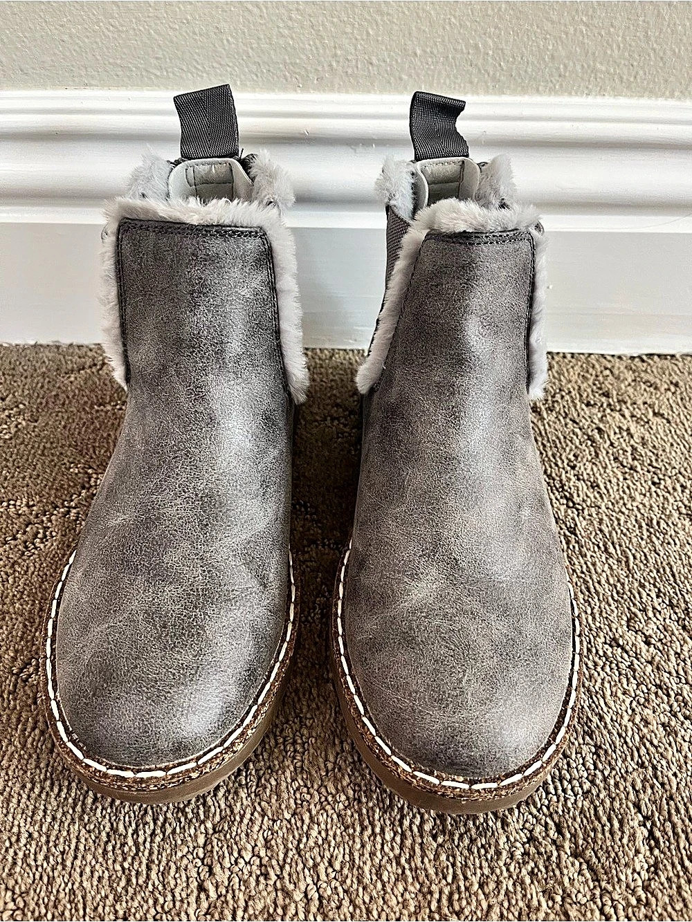 Blowfish Malibu Chillin Gray Faux-Fur Ankle Boots US 6.5